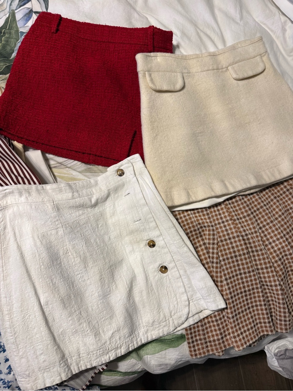 4 different skirts, Mini Skirt Bundle in Red, Cream, White and Brown Houndstooth